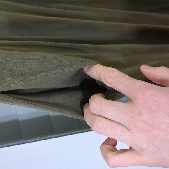 Indigenous Essential Boatneck Midi Dress with Pockets - Picture 5 of 6